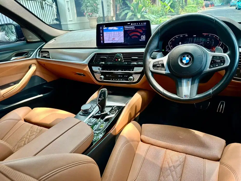 Bmw 520i msport 2023 hitam