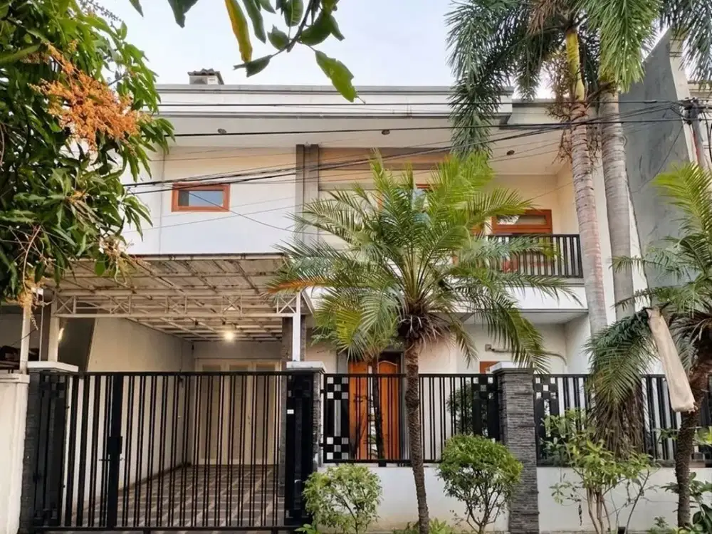 2 Lantai Rumah Wisma Permai Barat Adem Hadap Selatan