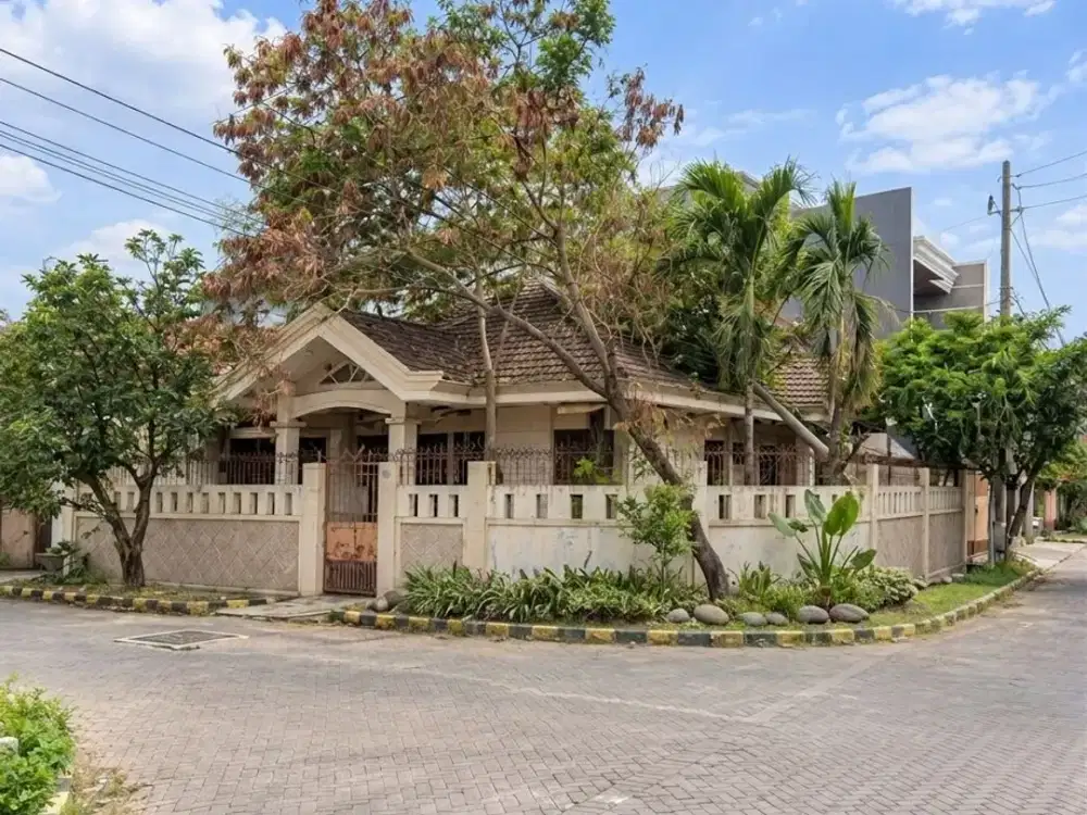 Rumah Sutorejo Timur Jalan Besar