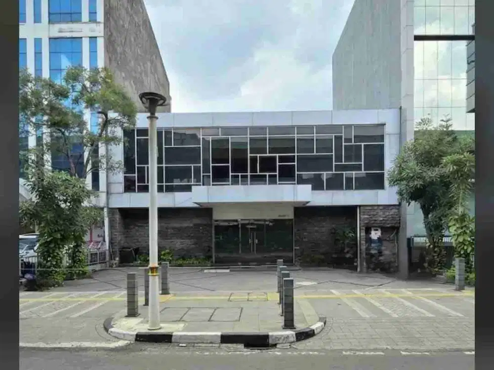 Disewakan Gedung 2lt Senopati Kebayoran Baru