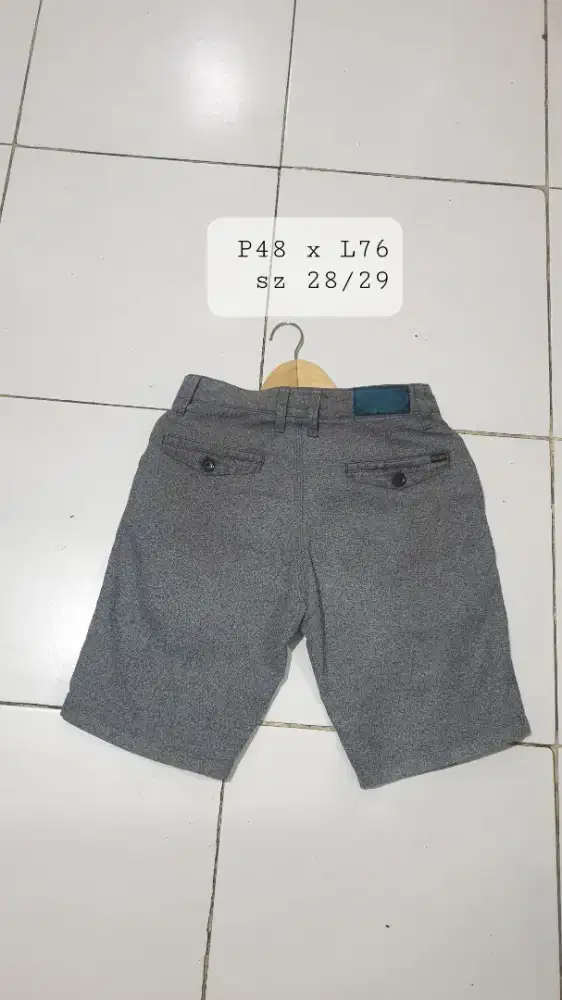Celana pull & bear