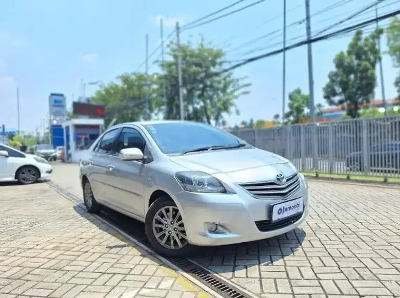 DP MURAH Toyota Vios 1.5 G Bensin-MT 2012 Silver CEBDB