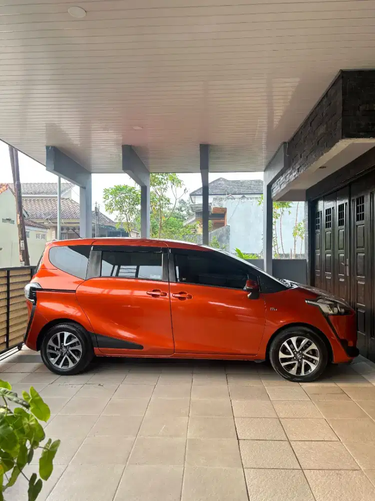 Toyota Sienta type V MT 2016