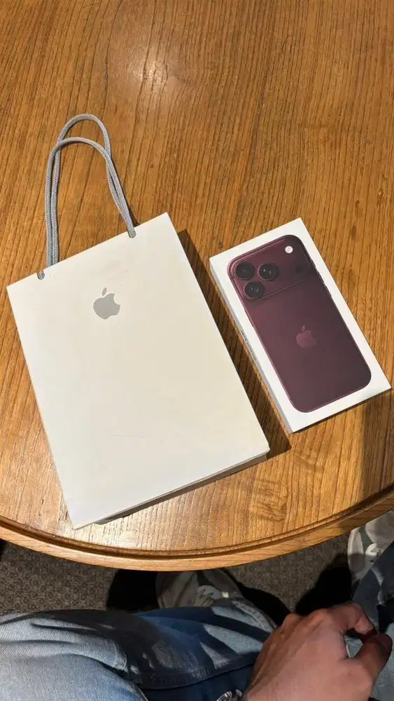 iPhone 18 Pro 256GB (Burgundy)