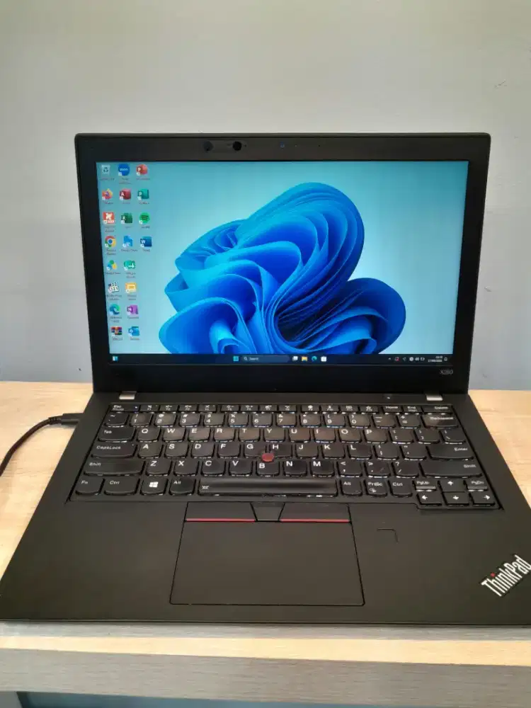 Lenovo ThinkPad X280 Intel Core i7 Gen8 Ram 8gb Ssd 256gb Touchscreen