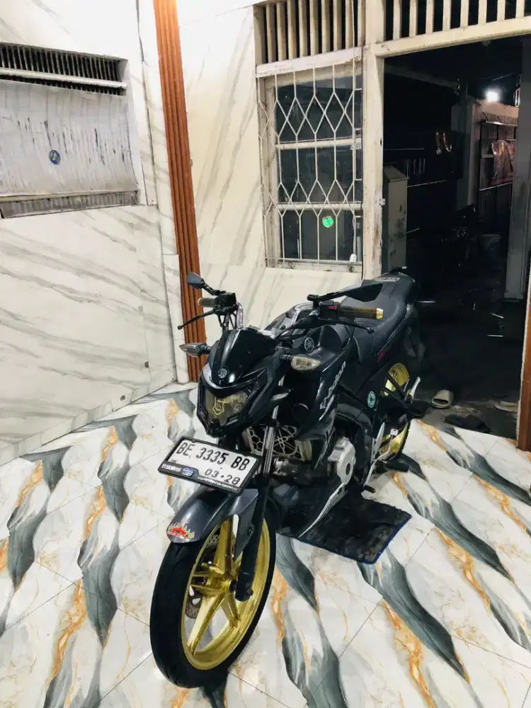 VIXION NEW ISTIMEWA 2014 Pajak Hidup