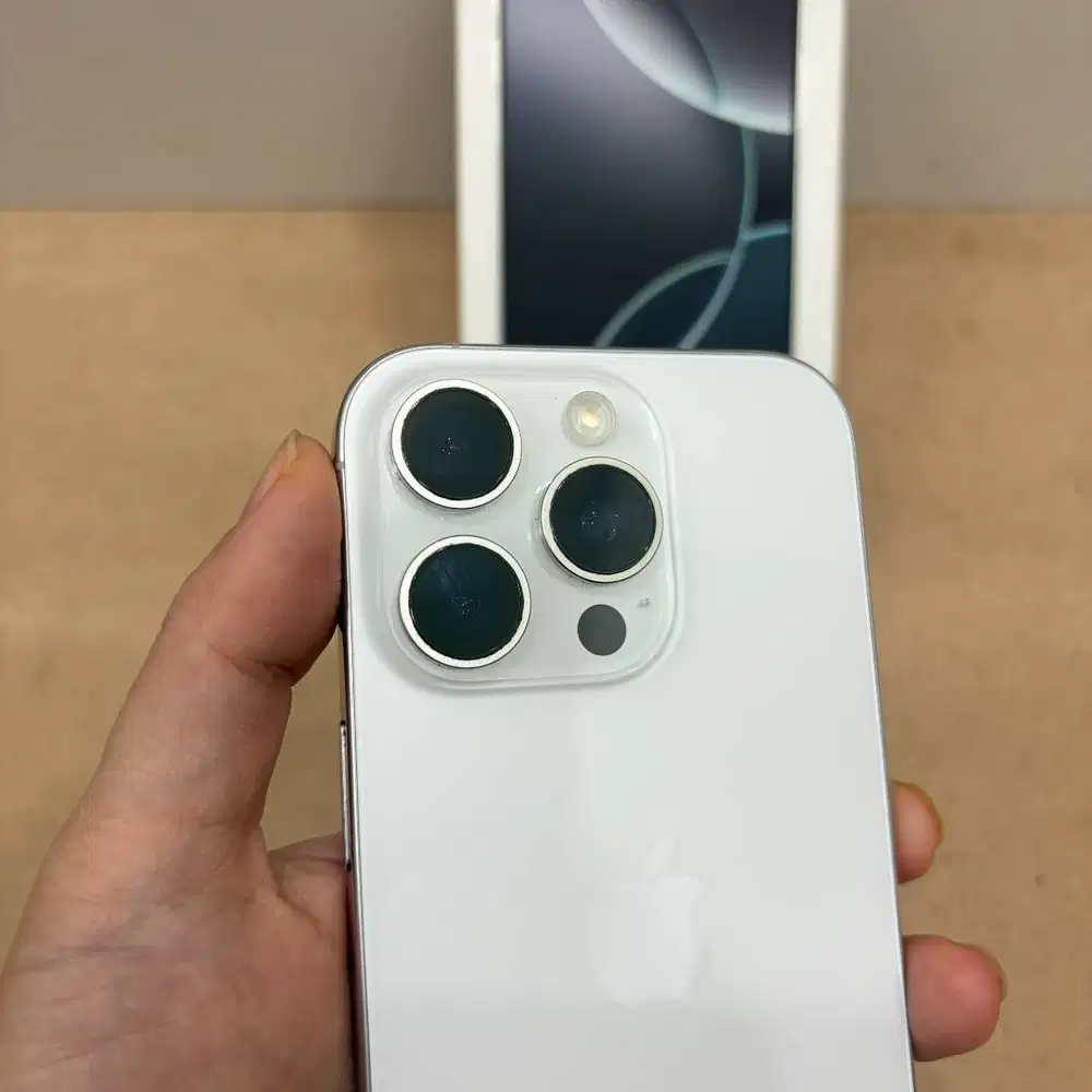 iPhone 16 Pro 256GB Fullset White Titanium second iBox