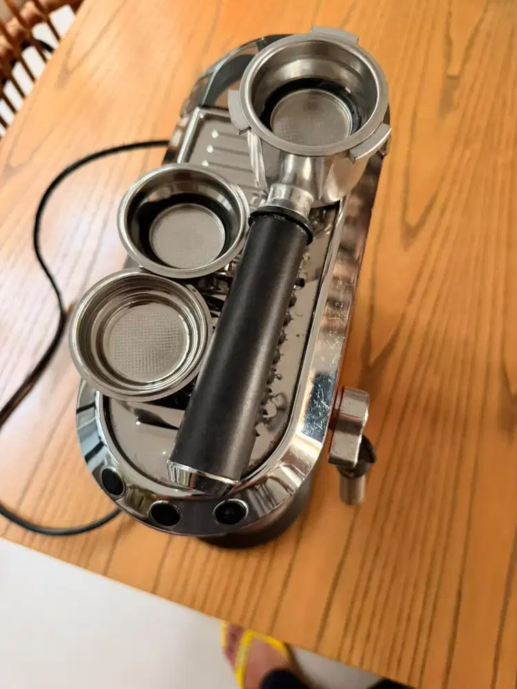 Mesin Kopi Delonghi