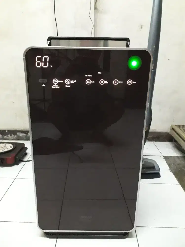 Pembersih udara merk HITACHI EP.L110E made in japan