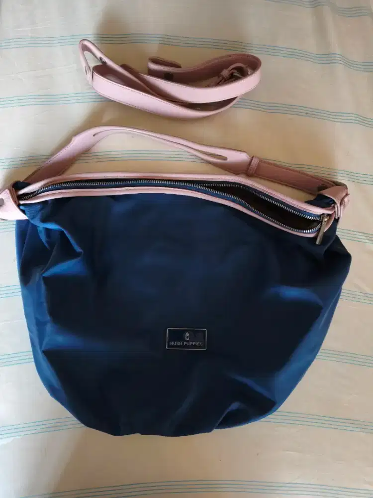 Tas nylon Hush Puppies
