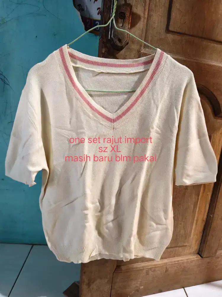 Baju wanita crop dan setelah