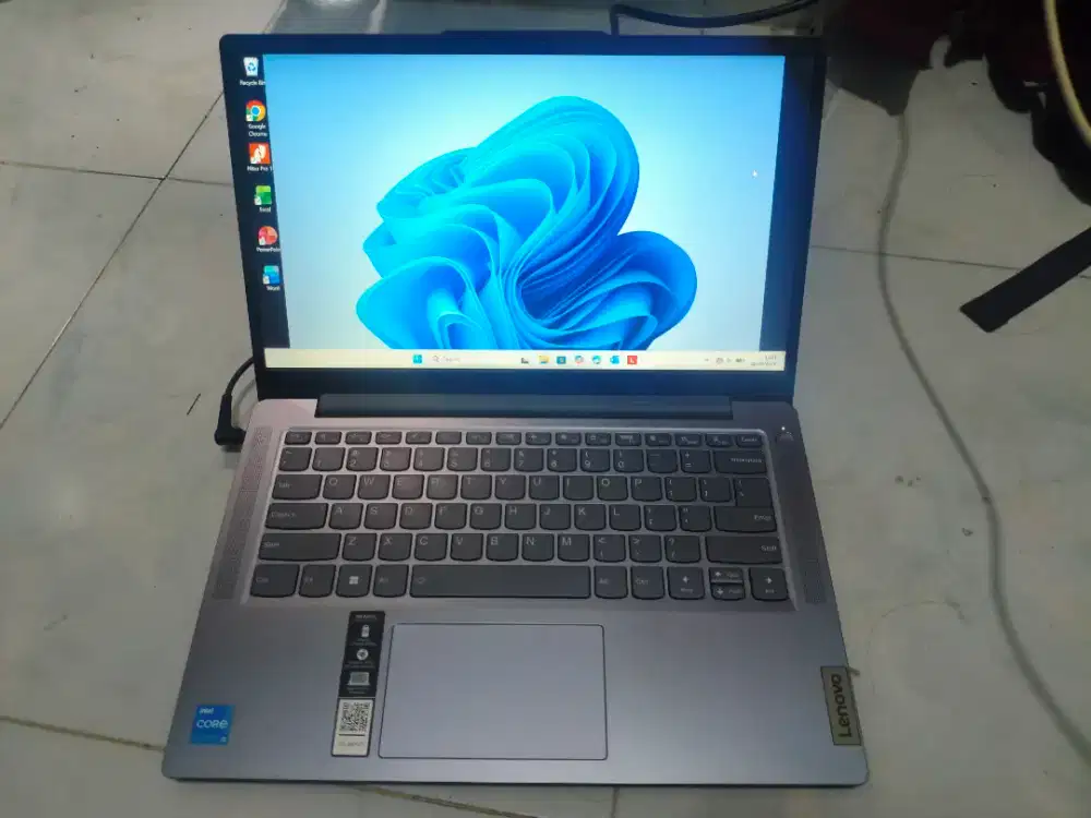 Laptop Lenovo V14