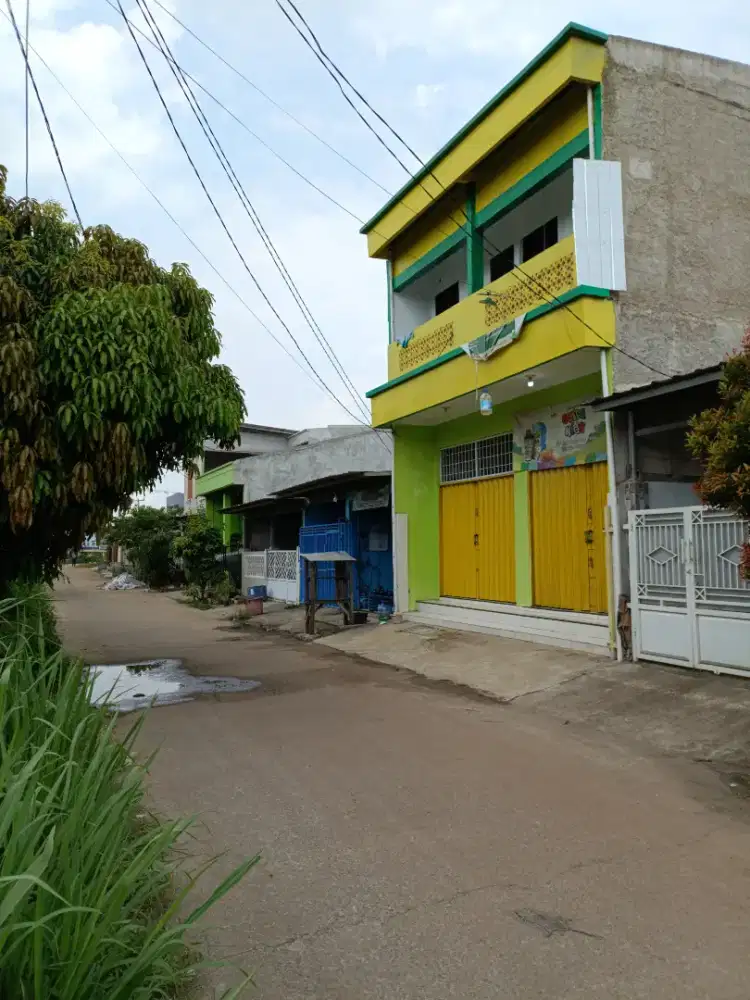 Di kontrakan Ruko 2 lantai luas bangunan 72 meter