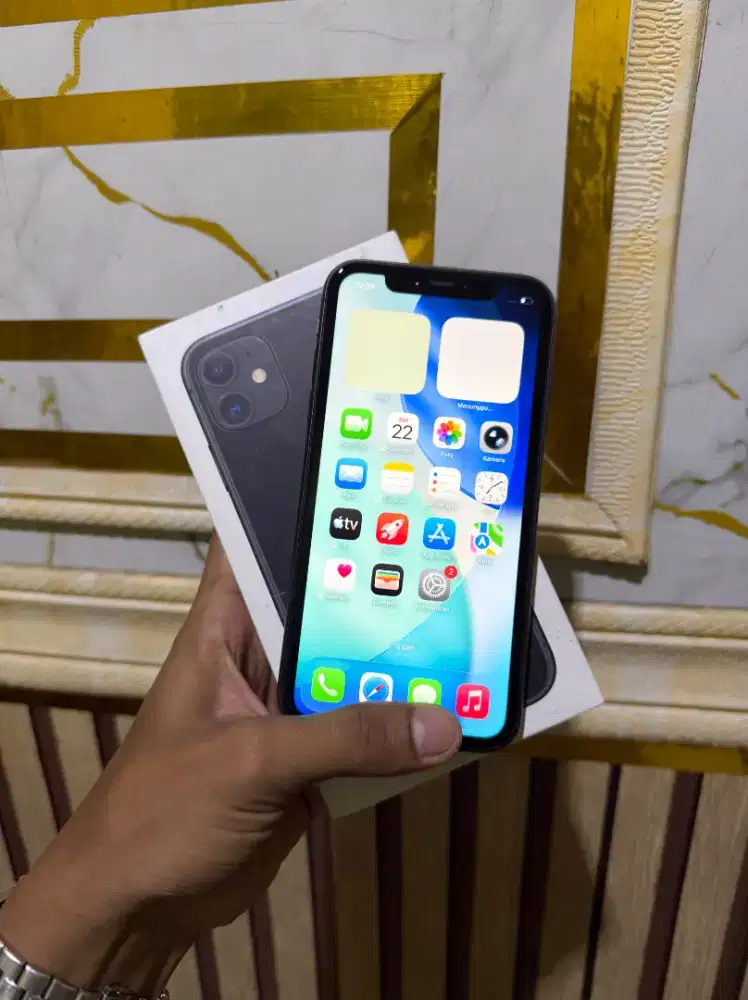 iPhone 11 64GB iBox