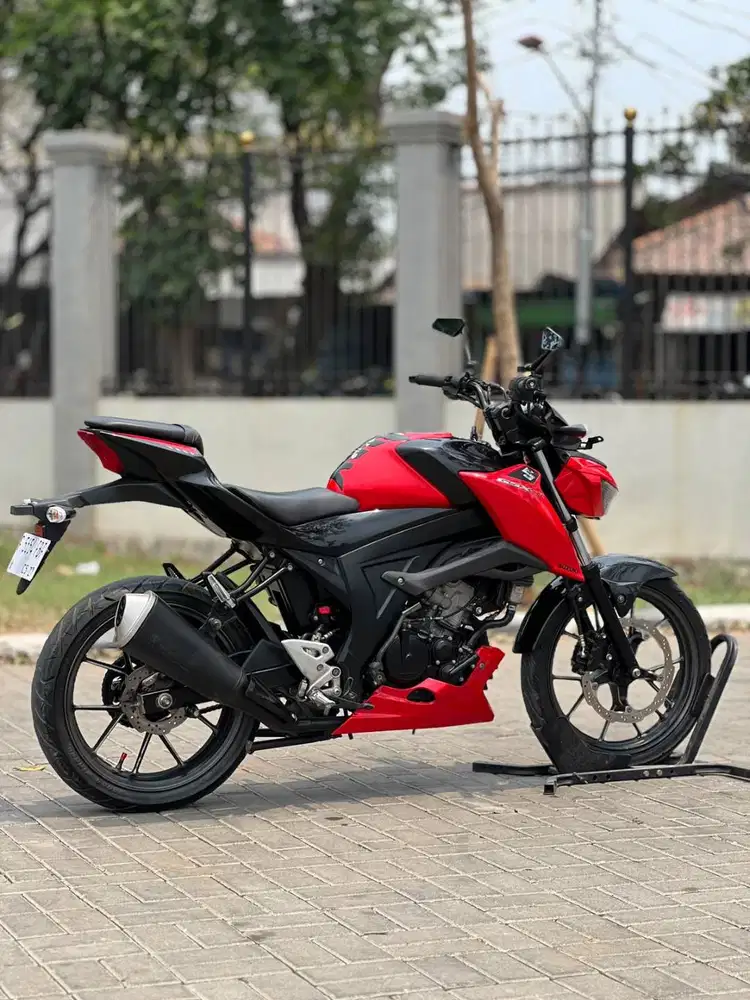 KM LOW! SUZUKI GSX 150S 2017 MERAH HITAM PAJAK PANJANG KAYAK BARU