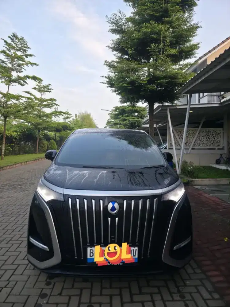 Dijual Denza D9 MPV