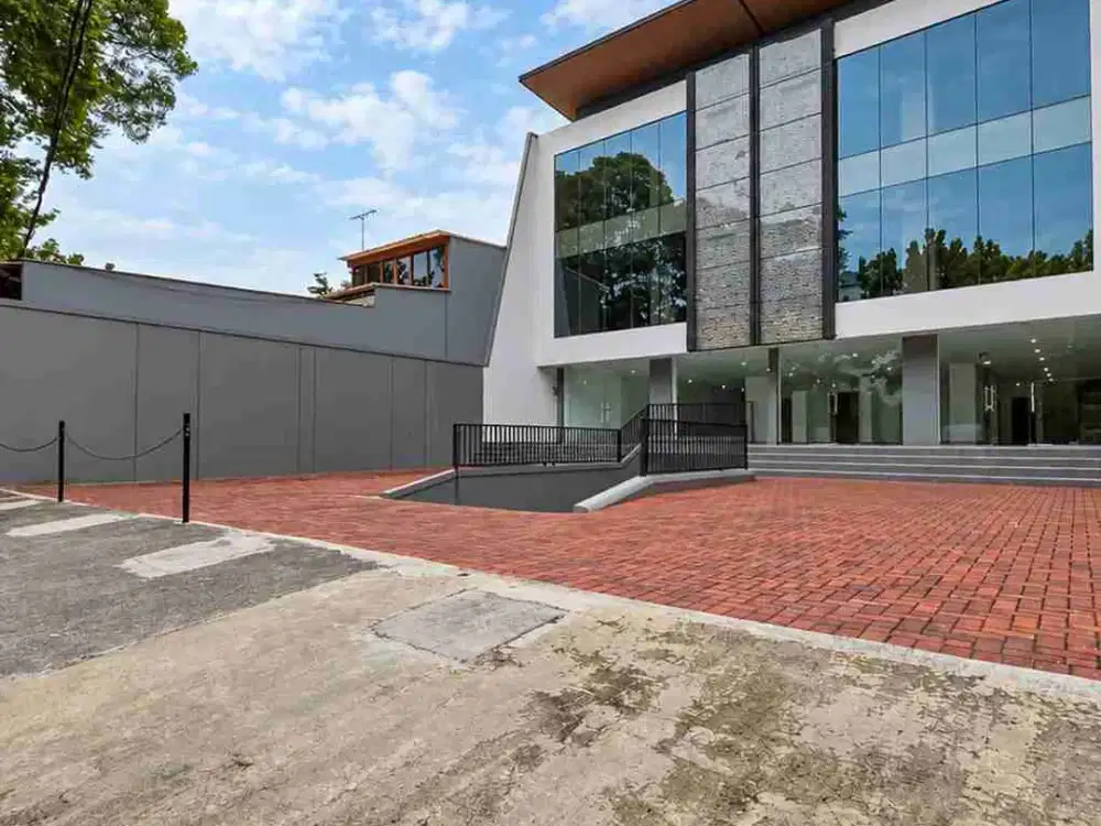 Gedung Ruang Usaha Baru Lokasi Strategis Di Kalimalang JakTim