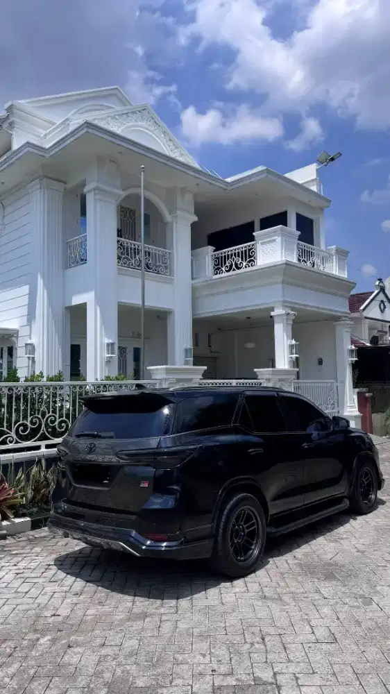 Dijual Fortuner Pemakaian pribadi sangat terawat