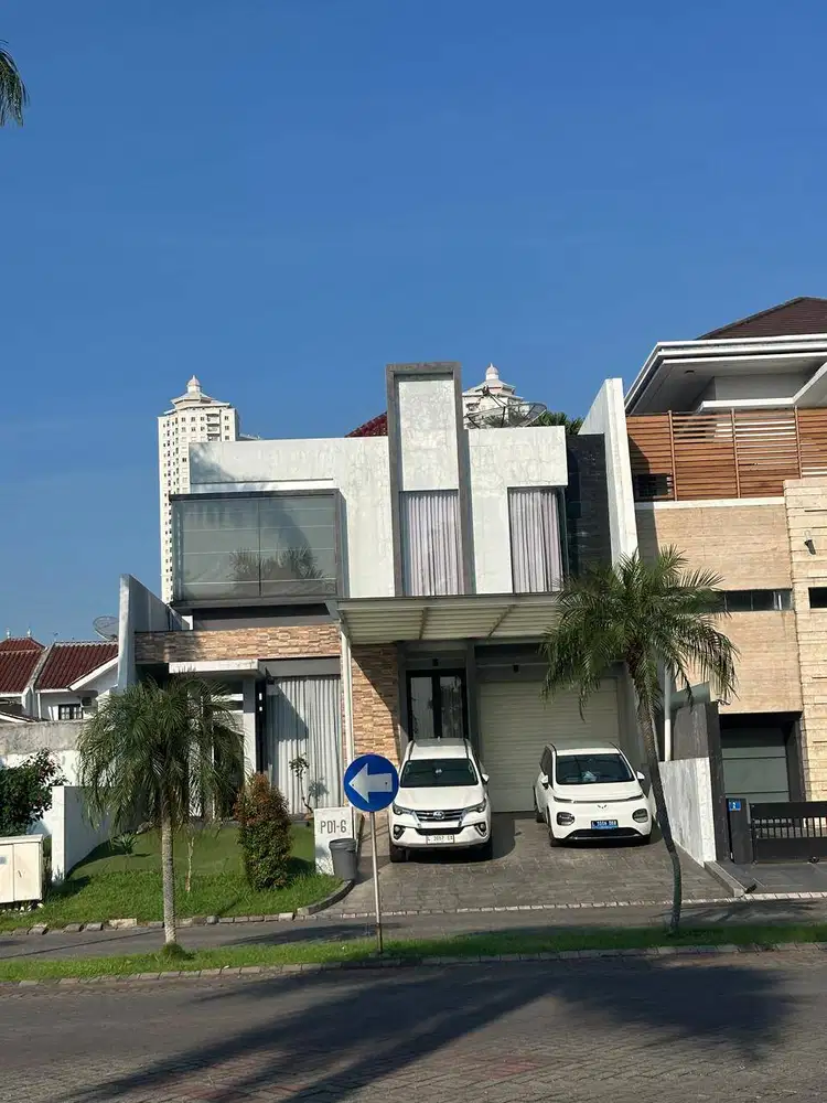 Dijual Rumah Mewah Turun Harga VBR 2 Pakuwon Indah Surabaya Barat