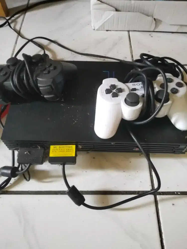 PS 2 lengkap stick ada 3 baru semua