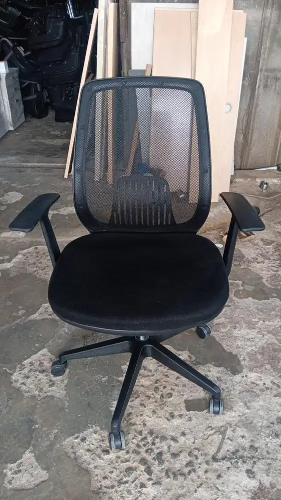 Kursi kantor donati