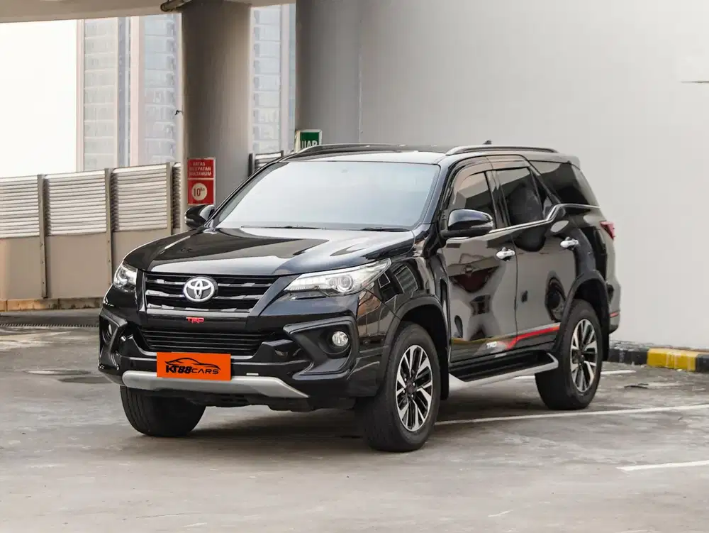 Toyota Fortuner VRZ TRD Sportivo AT 2019 hitam genap