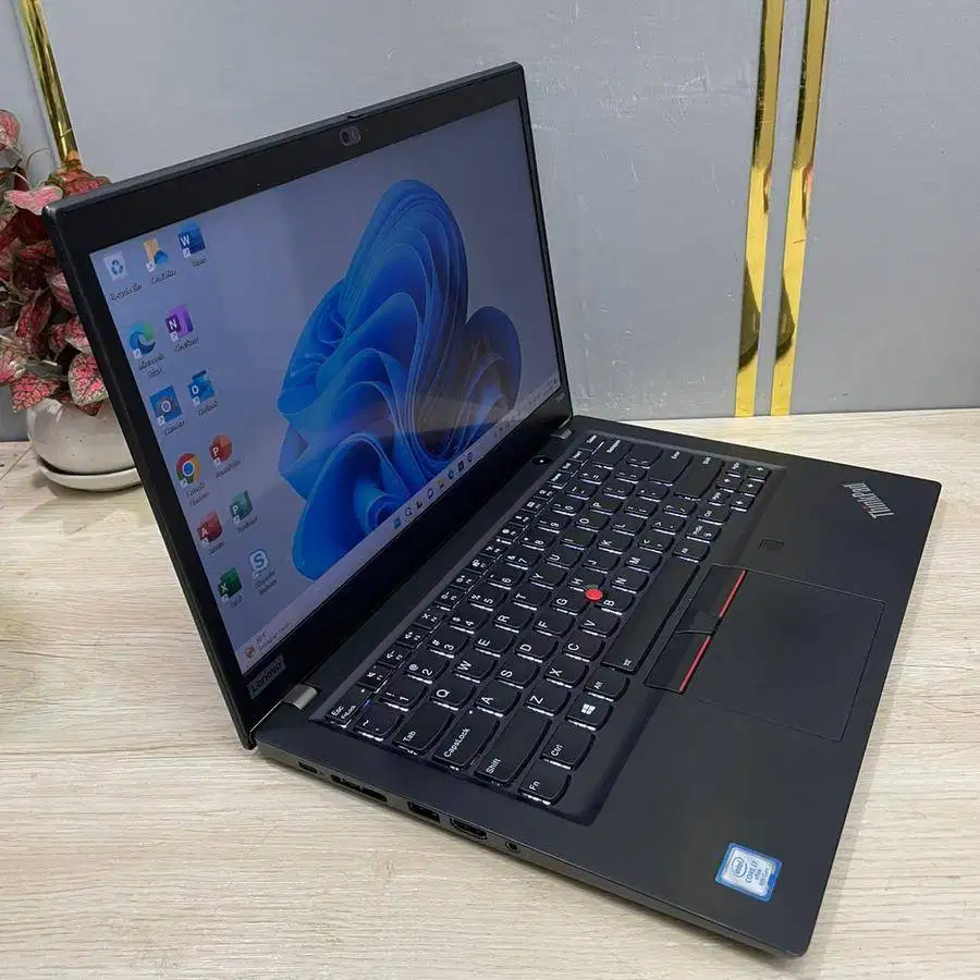 LENOVO THINKPAD T490S CORE I7 GEN8 8/256 LAYAR 14 INCH *ET