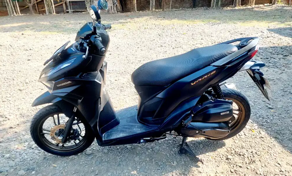 Dijual Honda Vario 125 ISS Keyless Warna Hitam