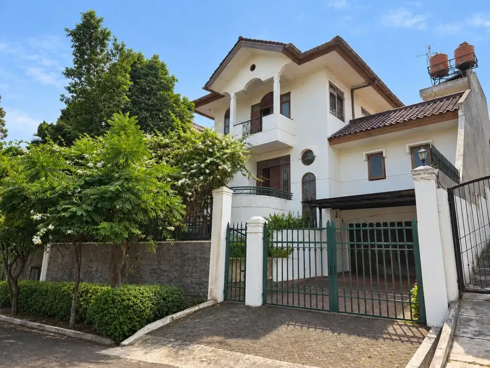Rumah Luas dengan View Cantik Harga Menarik di Cinere Dekat ke Tol