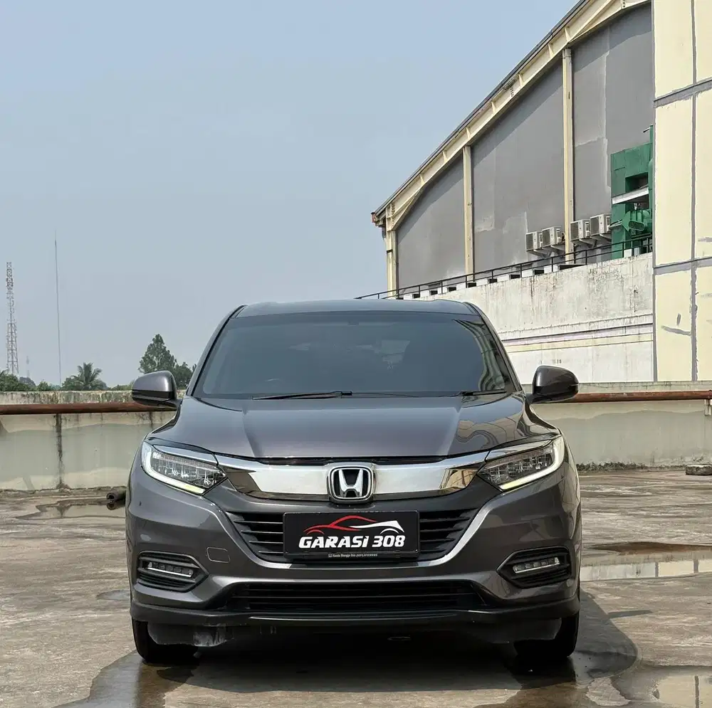 Honda HRV SE CVT AT Special Edition E Plus 2021 Abu Abu Metalik HR-V