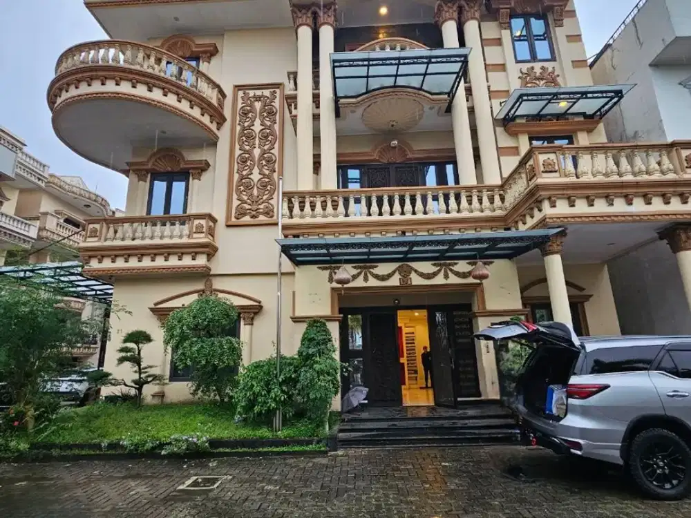 Dijual Villa Lux Komplek Taman Anggrek Jalan Tengku Amir Hamzah