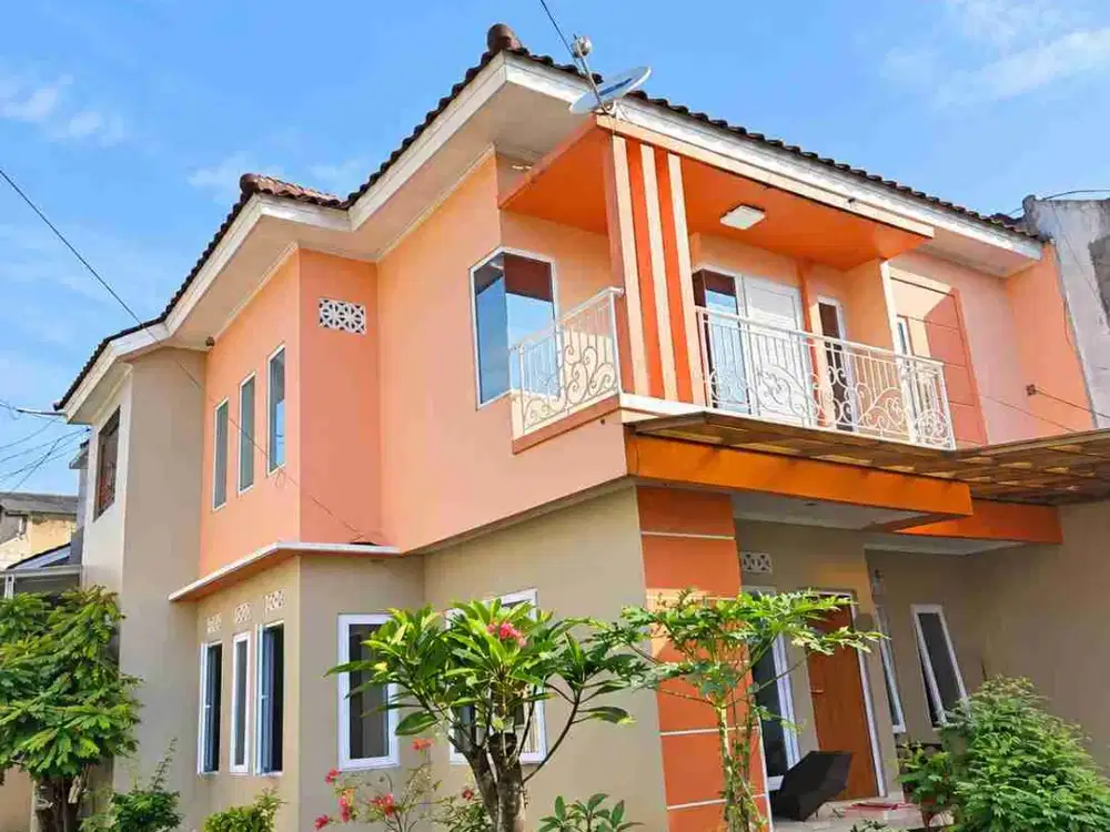 Rumah Hook 2 Lantai Dijual Cepat di Pesona Alam Jagakarsa - SHM Turun Harga
