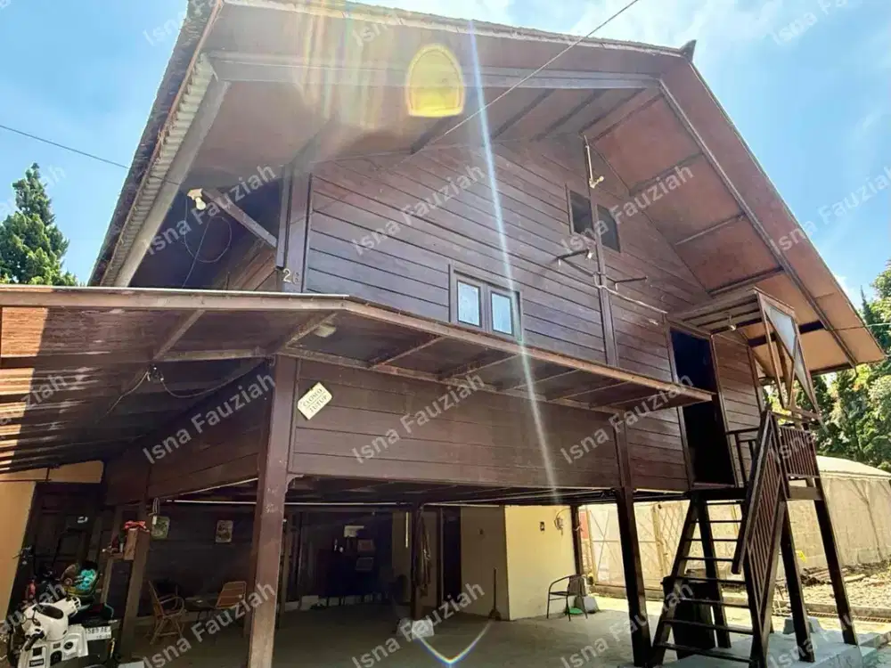 Villa Kayu Ulin + Lahan 2.240 m² di Dago Giri, Lembang