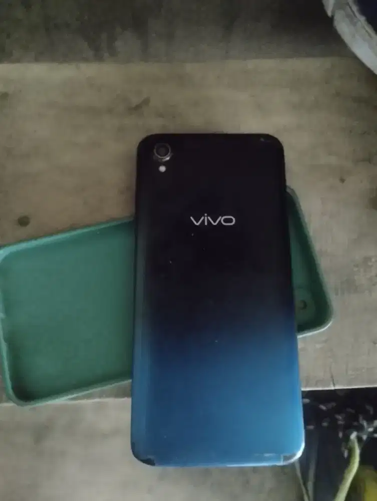 Vivo Y 1820 Rom 2/32 hp kabel data tc retak halus aman