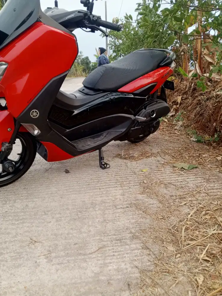 Nmax new 2022 red