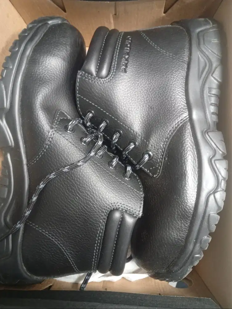 Dijual sepatu safety