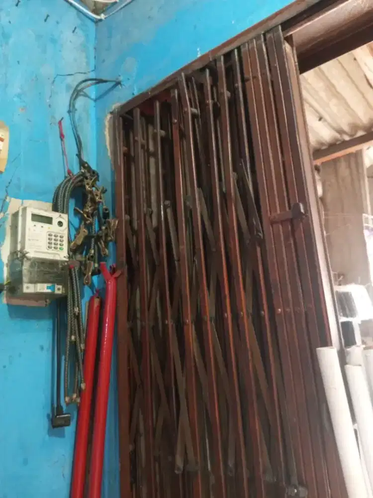 Service rolling door area beji Depok Jawa barat