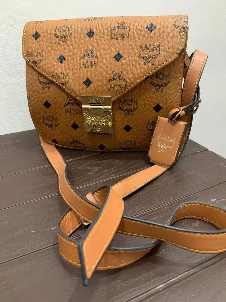 Shoulder bag coklat muda