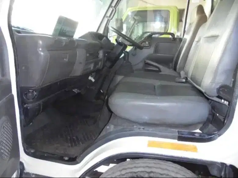 Isuzu ELF 2015 Engkel Long bak besi ISTIMEWA#dyna#canter#dutro#