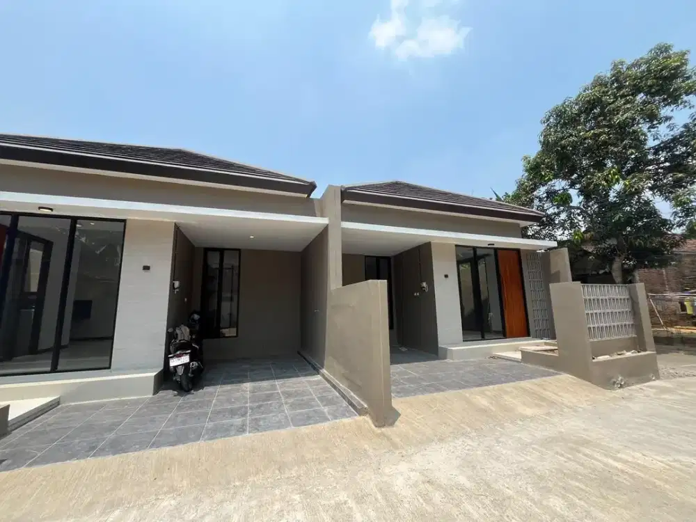 Dekat Ringroad, Rumah Godean Km 10, Carport Mobil, Bisa KPR