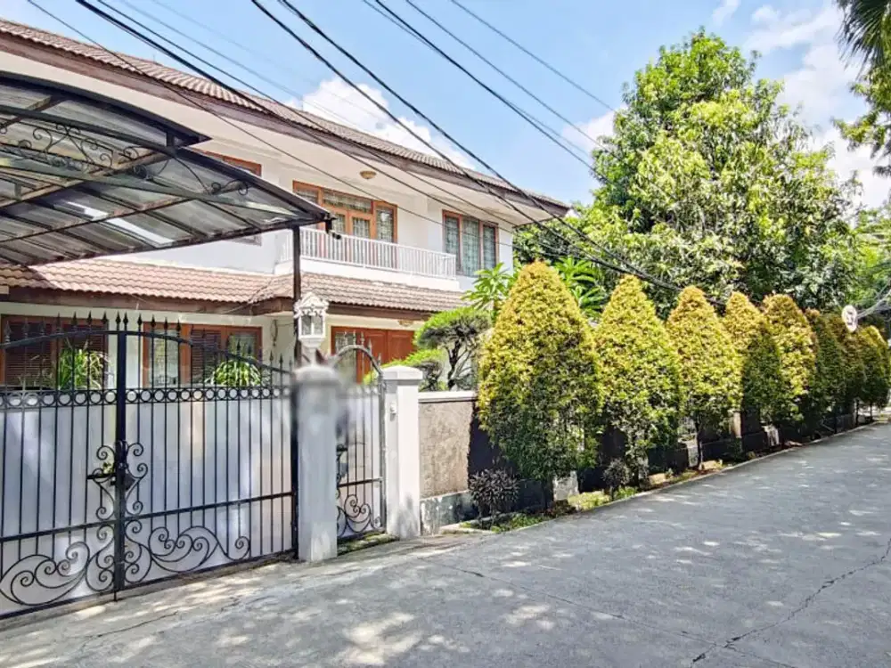 Rumah Hoek komersial Gading Putih Raya, Kelapa Gading 735m2