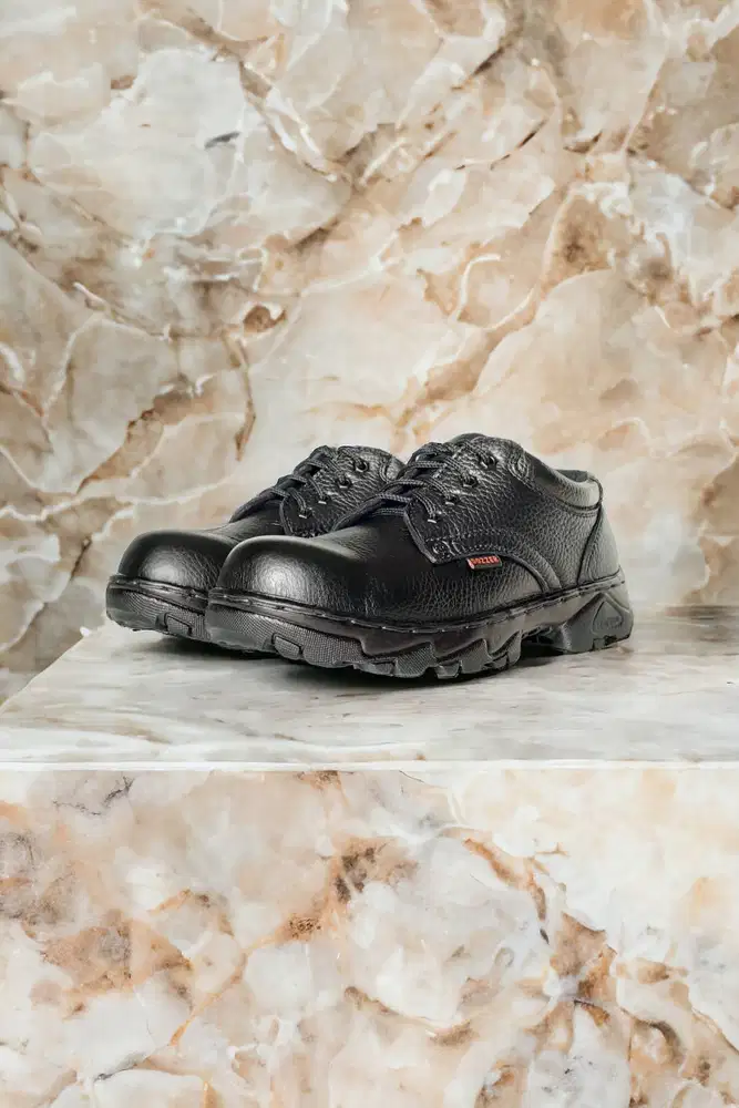 Profesional Sepatu safety sol tahan abrasi Cilegon