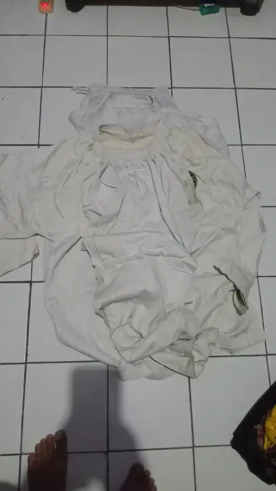 Baju taekwondo 2 set dan baju karate 1 set bekas