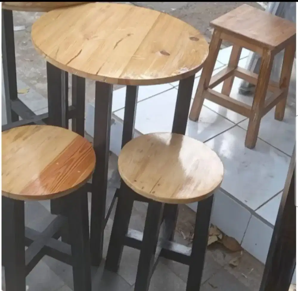 Satu Set Meja Kursi Bundar | Meja Kursi 1 Set Warung, Kursi Meja Bulat