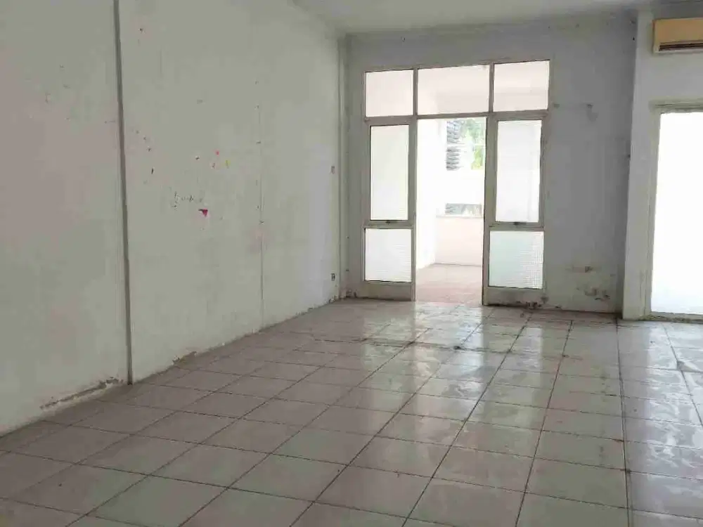 Ruko Super Strategis dan Ramai 2 Lantai di Kota Baru Parahyangan Bandung