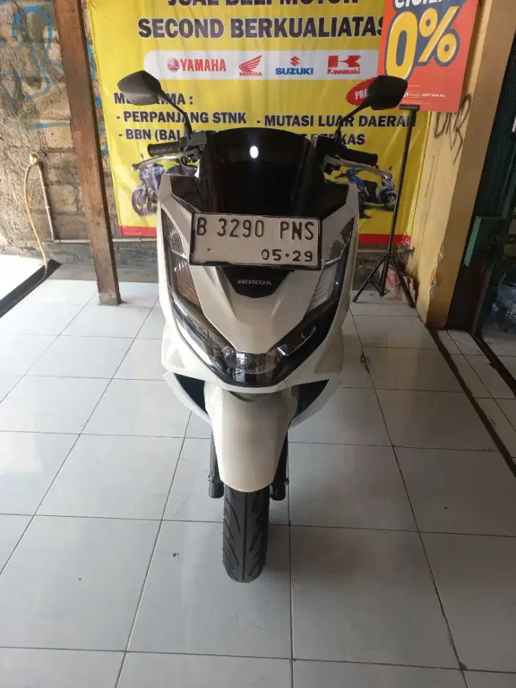 Honda pcx CBS tahun 2024