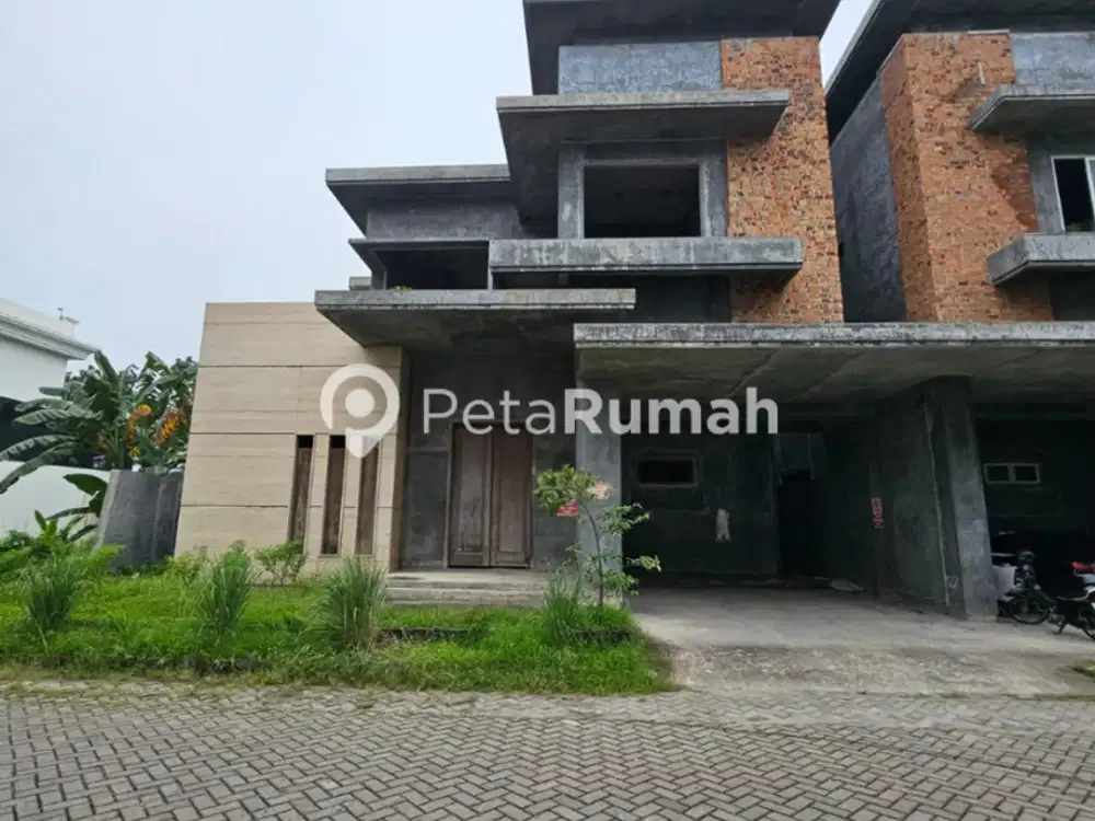 DIJUAL VILLA JALAN PERHUBUNGAN KOMPLEK D'VERSAILLES POLONIA - MEDAN POLONIA (vincent)