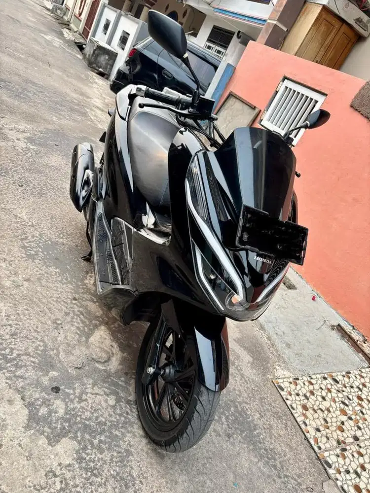 HONDA PCX ABS ( tipe tertinggi )
