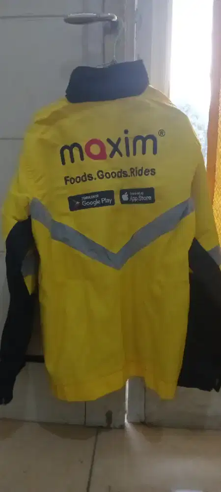 Jaket maxim ukuran L
