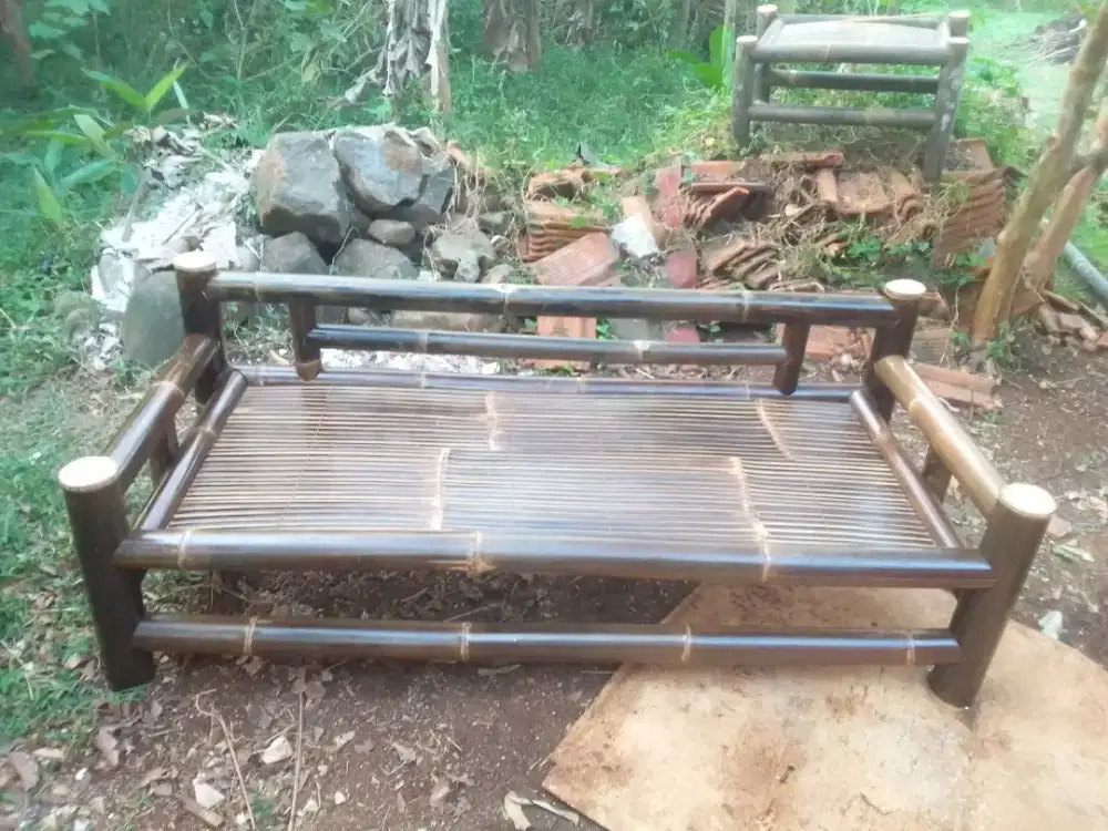 Pusat kerajinan kursi bambu